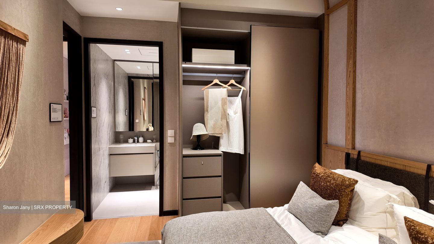 The Hillshore (D5), Condominium #550935081